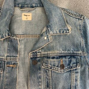 Gap women’s denim jacket
